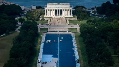 Photos show blue surface added to Lincoln Memorial reflecting pool - USA Today
