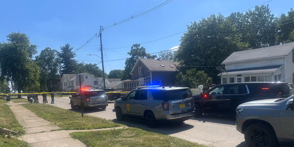 Police: 6 family members killed in Muscatine before suspected gunman shot himself