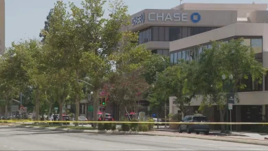 Police negotiate in hostage situation at Chase Bank amid bomb threat in Bakersfield