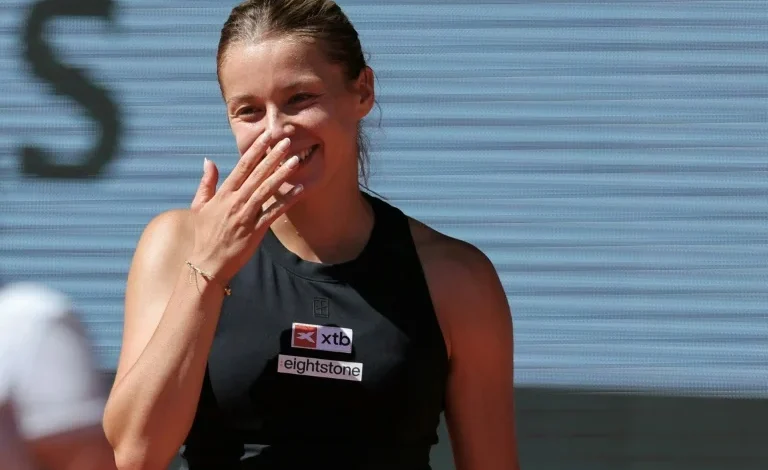 Polish qualifier Chwalinska continues dream Roland Garros run