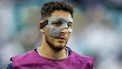 Por qué hay un jugador de Uruguay con una máscara de mierda contra Arabia Saudita