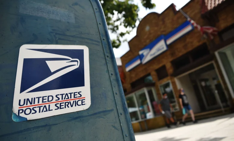 Postal workers lash out against new USPS rule that helps Trump’s attack on mail-in voting