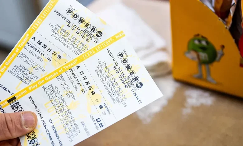 Powerball jackpot hits $225M. Here are Monday's winning numbers