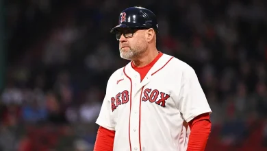 Red Sox third base coach does something never seen before in baseball, leaving fans confused