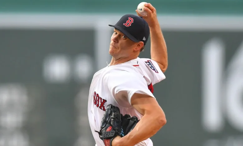 Red Sox walk off Yankees to complete sweep after Gray's no-hit bid