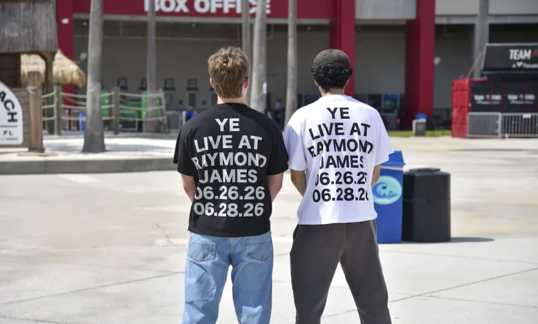 Review: At Ye’s Tampa concert, the rapper is still on top of the world