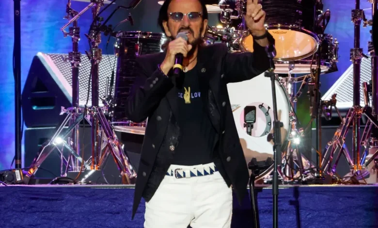 Review: Beatles legend thrills fans with a little help from his friends