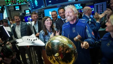SPCE Stock Caps Best Month Ever: Retail Bulls Swarm Richard Branson's Space Firm As New Investor Emerges Ahead Of SpaceX IPO