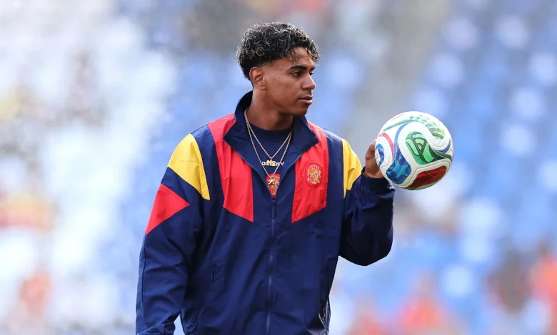 Spain waiting on 'best time' for Lamine Yamal return as director allays Barcelona fears over injured star