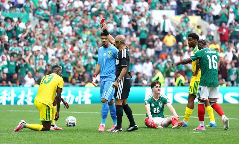 🟥 Sphephelo Sithole joins throwback duo after seeing red vs Mexico