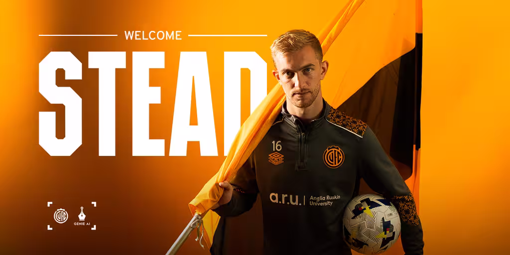 Stead joins as first summer signing