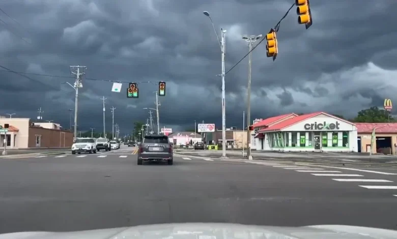 Storms Cause Downed Trees, Power Outages, Hazardous Roadways Across Central Alabama