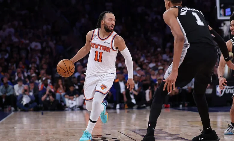 The Knicks keep losing the Jalen Brunson minutes. How long can they survive it?