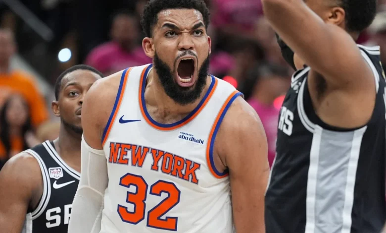 The New York Knicks steal Game 1 from the San Antonio Spurs