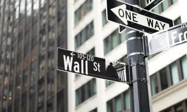The battle for digital dollars is moving onchain