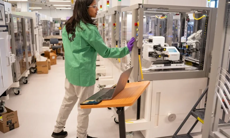 'The science labs of the future?' Human scientists oversee robots : NPR