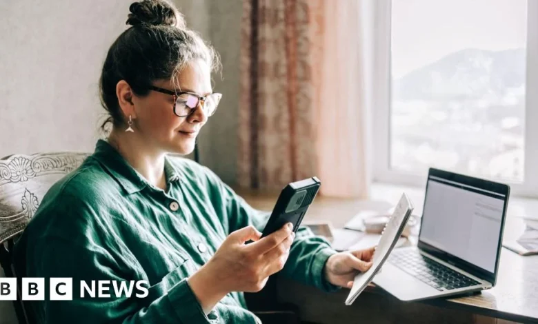 Three-quarters of workers not on track for 'moderate' pension income, report suggests