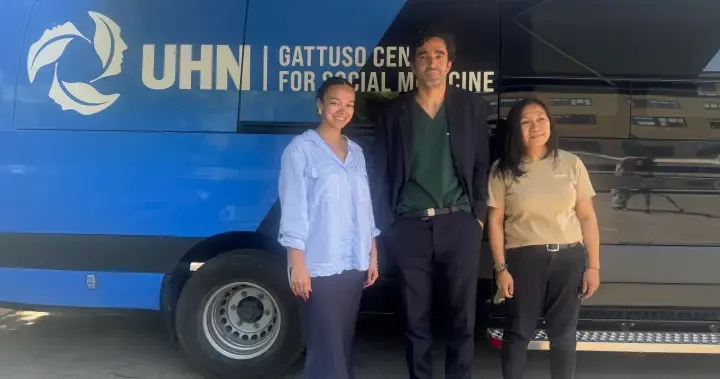 Toronto library, UHN offer mobile health clinic to reach most vulnerable