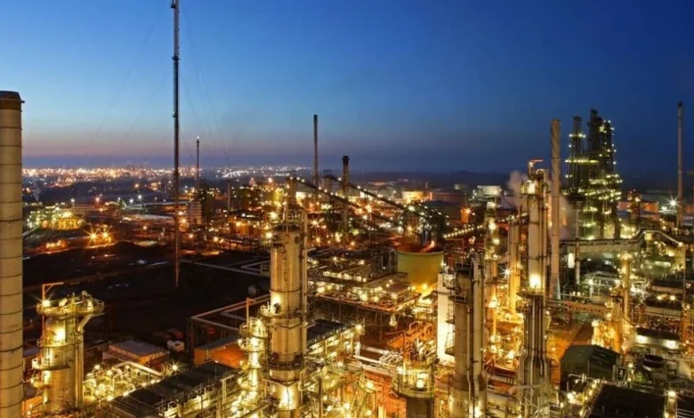U.S. Oil Inventories Continue Slide as Refiners Boost Runs