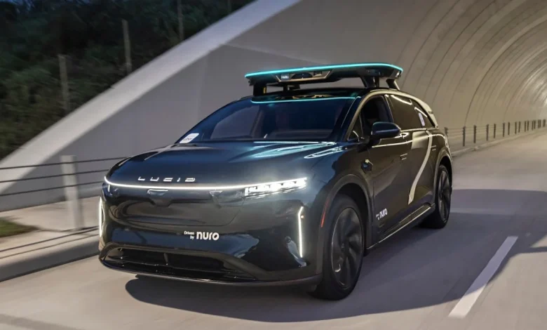 Uber will bring its premium robotaxi service to Houston in 2027