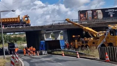 Un camion-benne chute de la N147, le conducteur hospitalisé au CHU