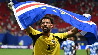 Vozinha e Cabo Verde voltam aos gramados contra o Uruguai