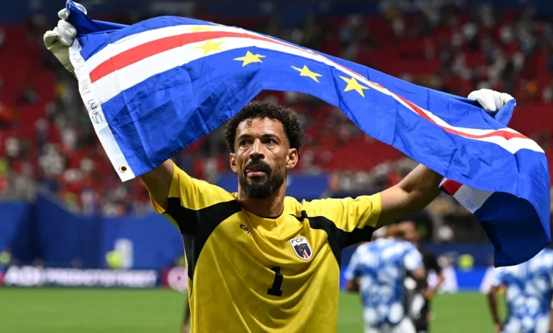 Vozinha e Cabo Verde voltam aos gramados contra o Uruguai