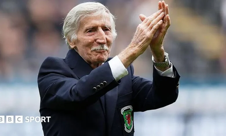 Wales and Spurs legend Jones, 91, made MBE