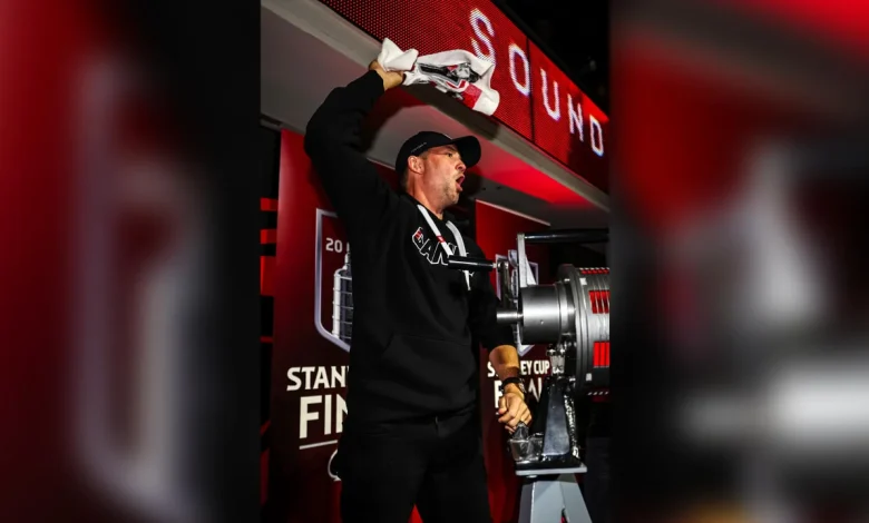 Ward hypes up Hurricanes fans by sounding siren before Game 2 of Stanley Cup Final