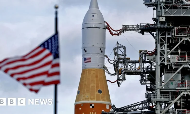 What is Nasa’s Artemis III mission and will it go to the Moon?
