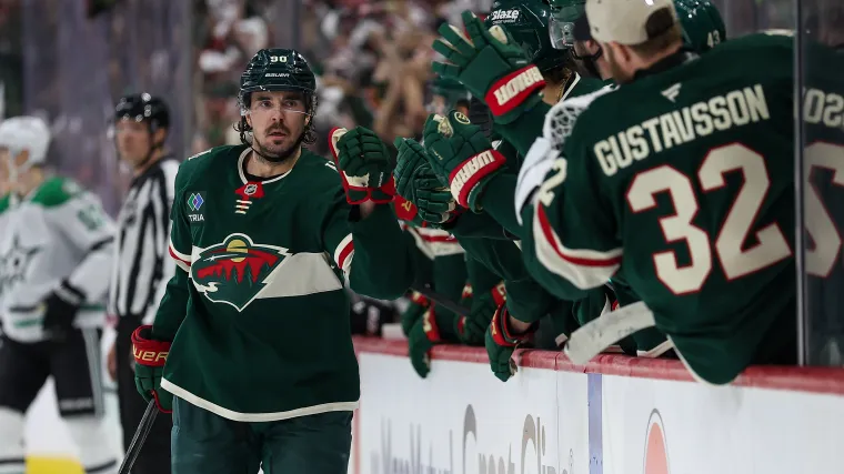 Wild 49-point free agent forward signs contract to leave NHL, play in Sweden