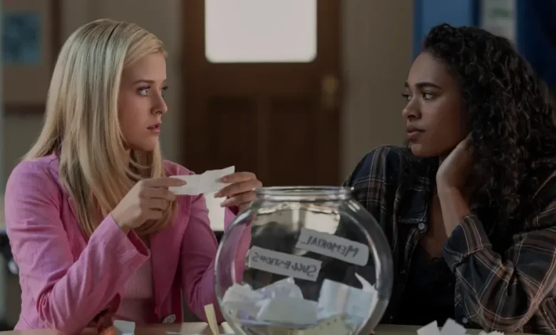 ‘Elle’ Trailer: Elle Woods Goes From L.A. It Girl to Seattle Outcast in ‘Legally Blonde’ Prequel Series