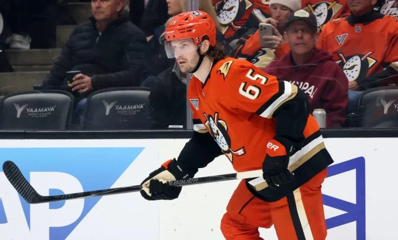 Sharks sign defenseman Jacob Trouba